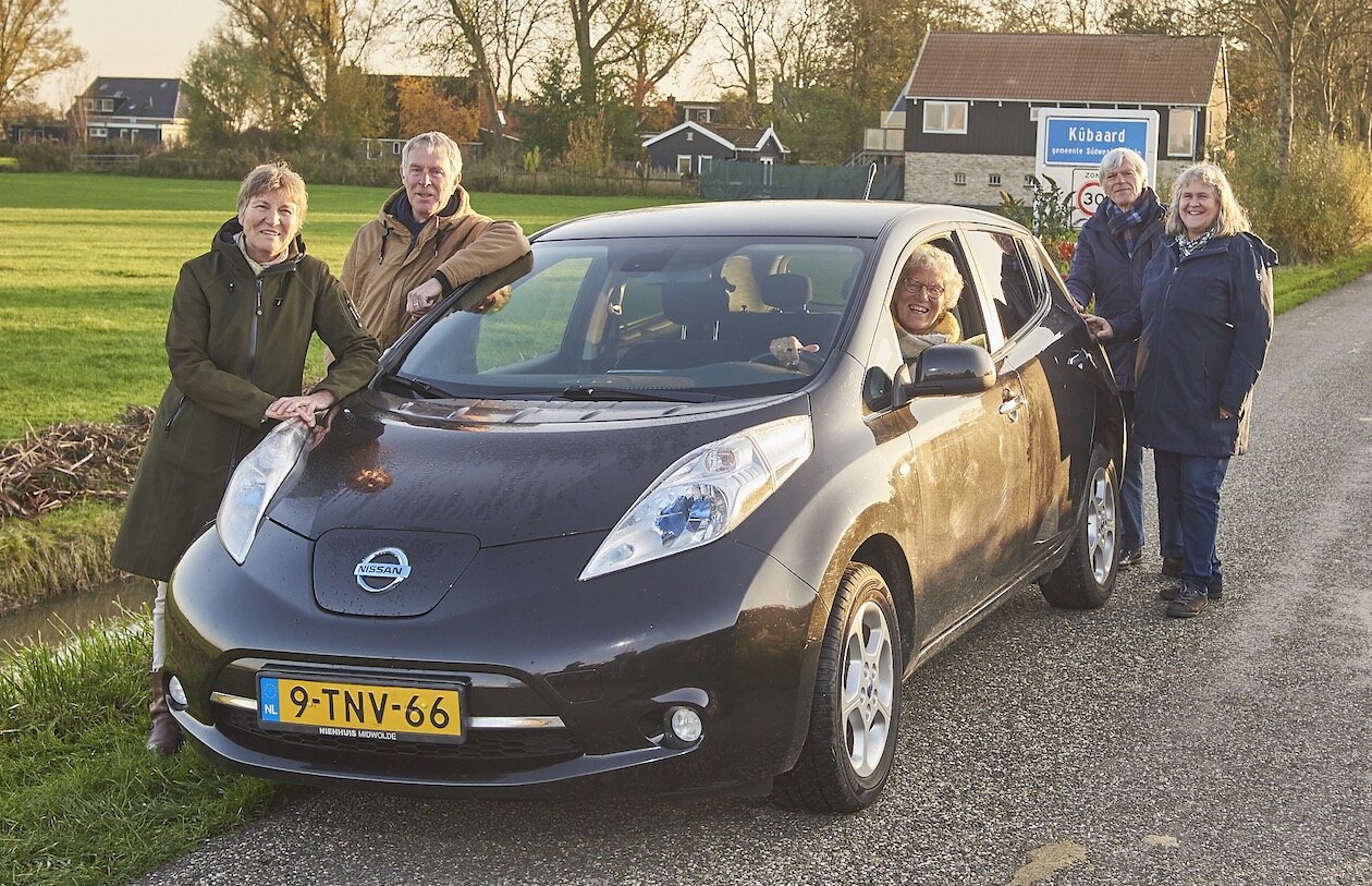 Energiekûbaard Omarmt De Deelauto